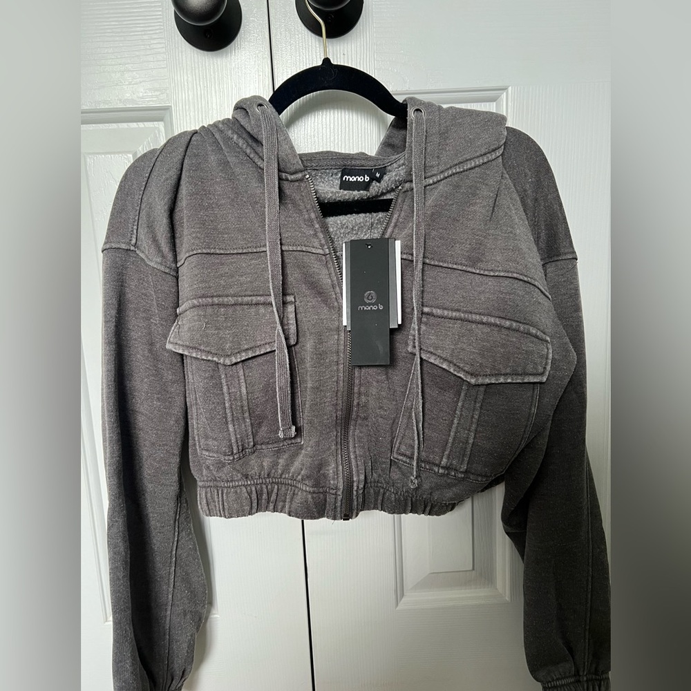 Mono B cropped zip up